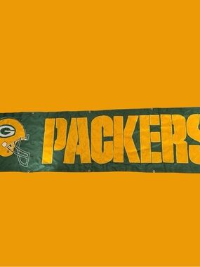Vintage NFL Green Bay Packers Cloth Banner 8 Feet X 2 Feet With Helmet Graphic